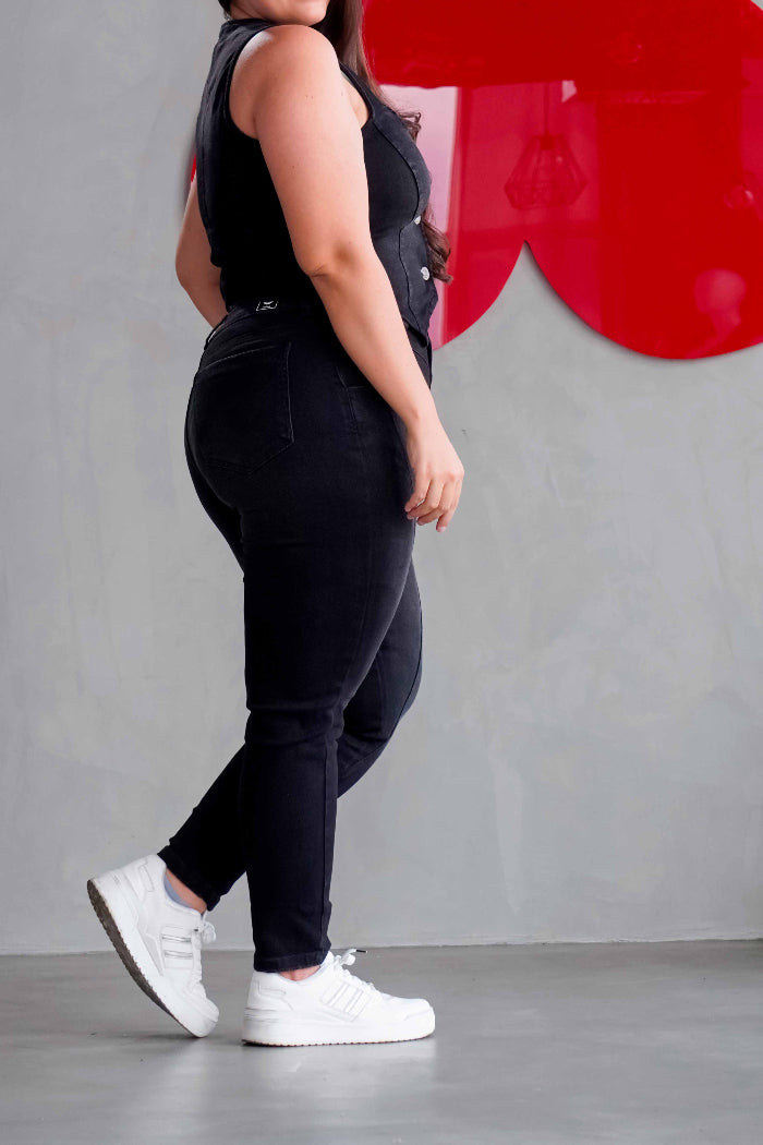 Conjunto Jeans Baggy con Chaleco negro- AS06402
