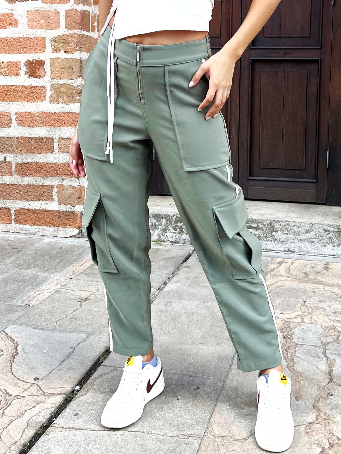 Pantalón sporty mom fit verde